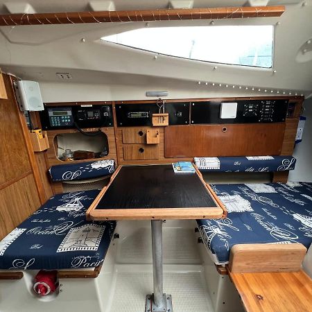 Nuit Insolite Sur Un Bateau Au Havre Le Havre Extérieur photo