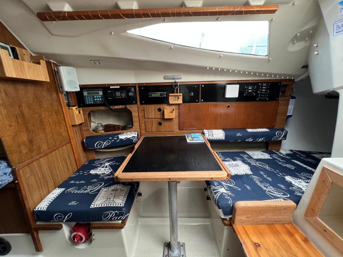 Nuit Insolite Sur Un Bateau Au Havre Le Havre Extérieur photo
